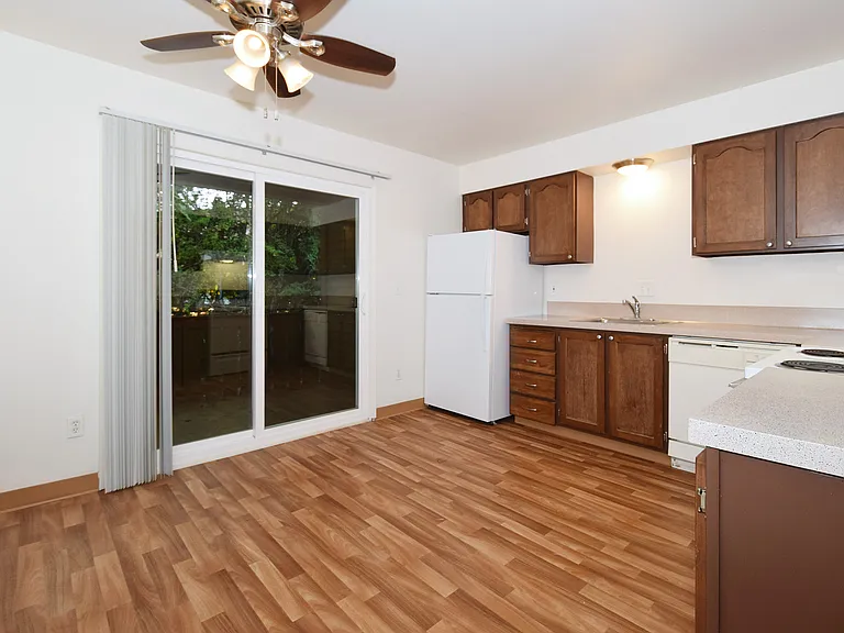 Gardenbrook Apartments — Photo 36