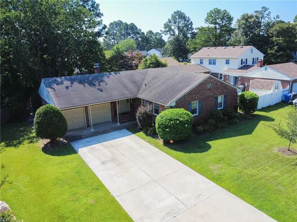 608 Cardamon Dr, Virginia Beach, VA 23464