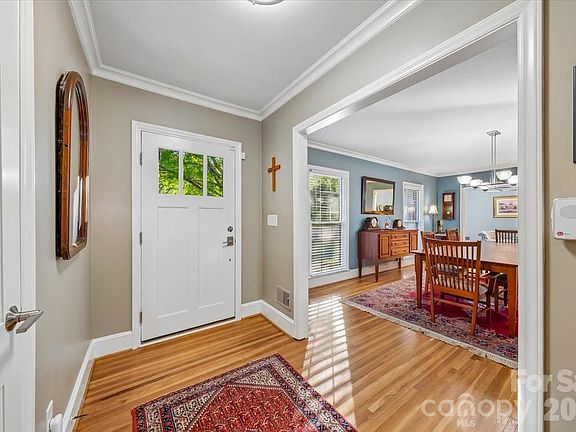 4th image of 409 Whitestone Rd