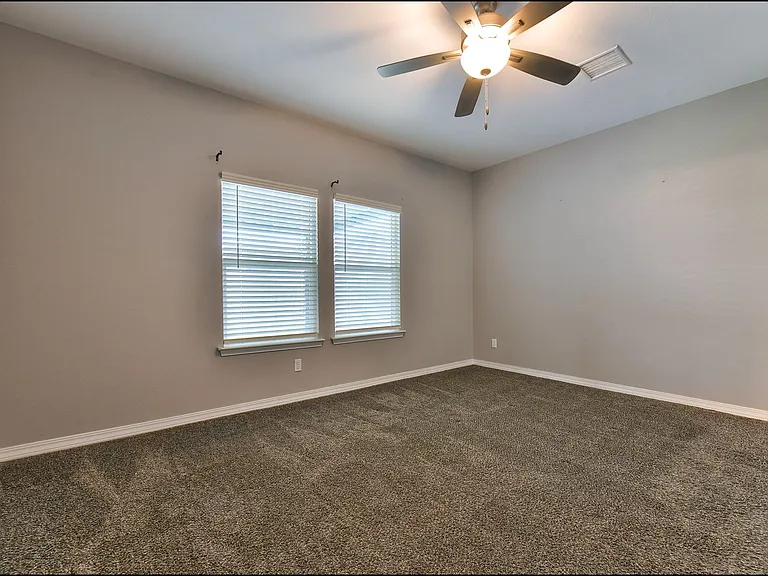 917 Odle Pl — Photo 15