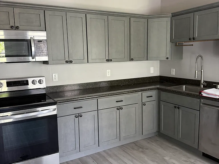 66-68 Franklin St — Photo 11