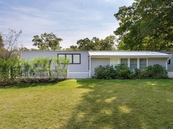 433 Mill Road #94, Calverton, NY 11933