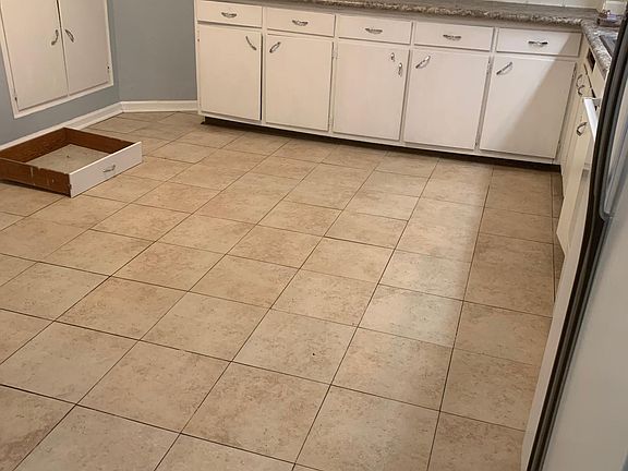 Kitchen has tons of storage