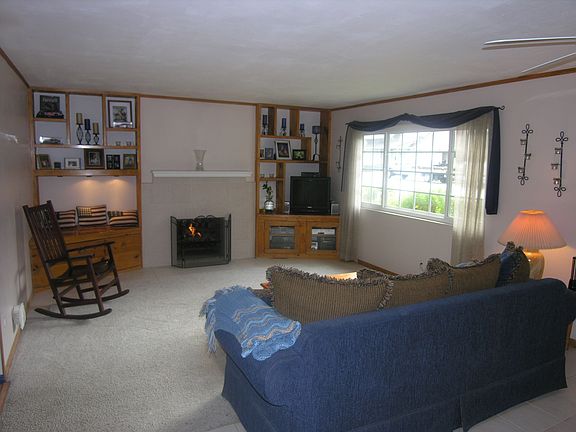 Living Room With Fireplace.