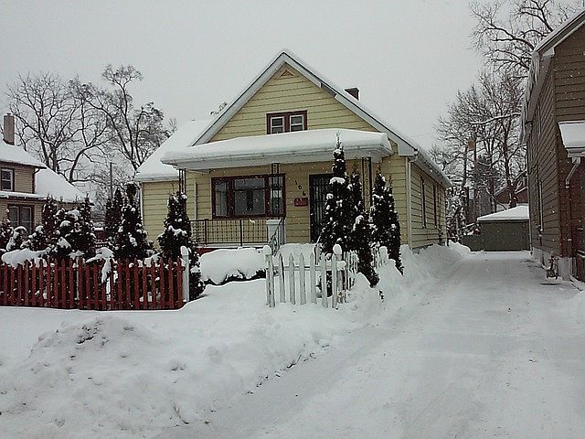 1st image of 106 S Baker Ave