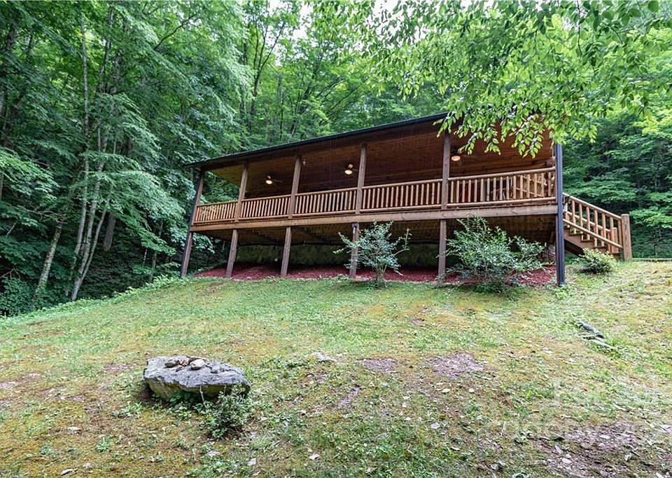 1st image of 79 Apple Pasture Dr
