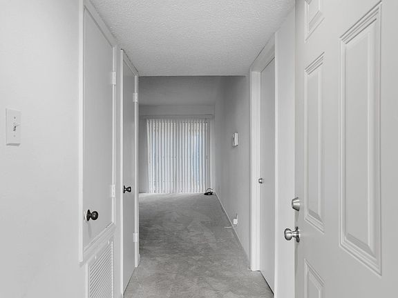 4th image of 700 Thicket Ln APT 1006