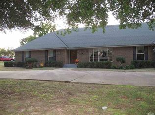 235 Woods Ln, Ardmore, OK 73401