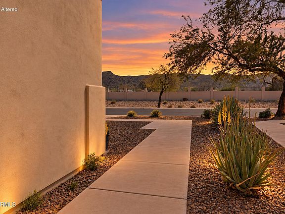 3rd image of 2224 E FAWN Drive