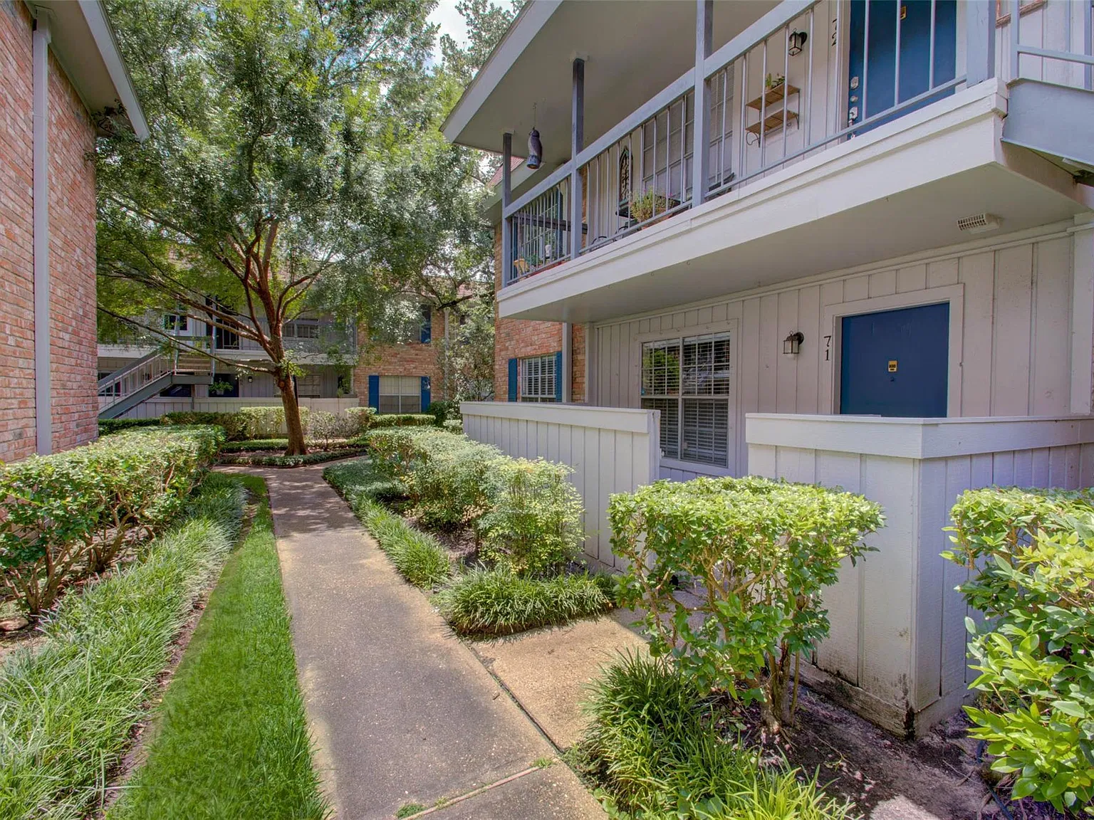 2 bed, 1040 sqft, $1,500 — Photo 4