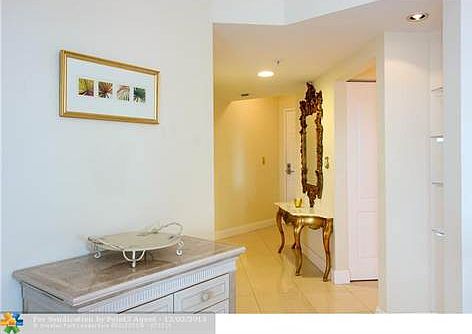 2nd image of 3020 NE 32nd Ave APT 918
