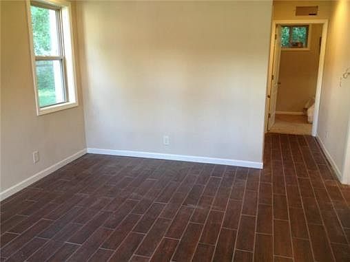 4th image of 505 E 82nd St