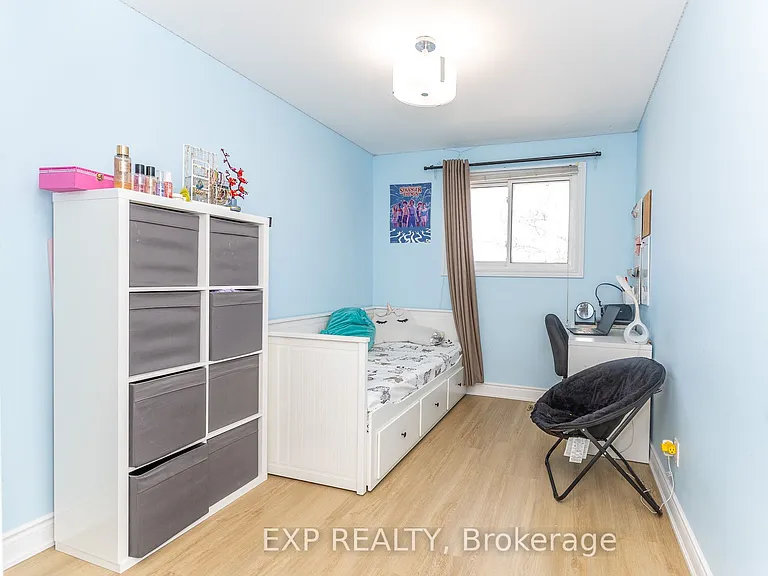 3270 Klaiman Dr — Photo 38