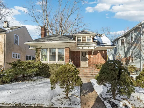 1201 Noyes St, Evanston, IL 60201