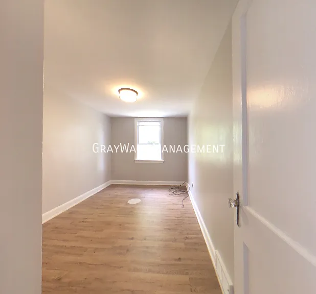 480 Westmont Dr — Photo 5