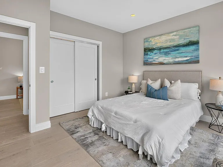 1102 Staples St NE #301 — Photo 11