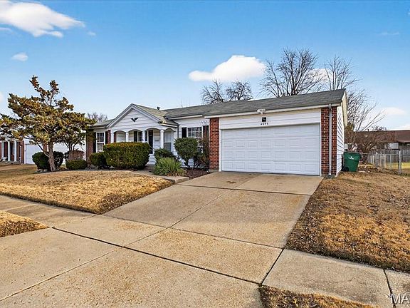 2nd image of 4046 Del Lago Dr
