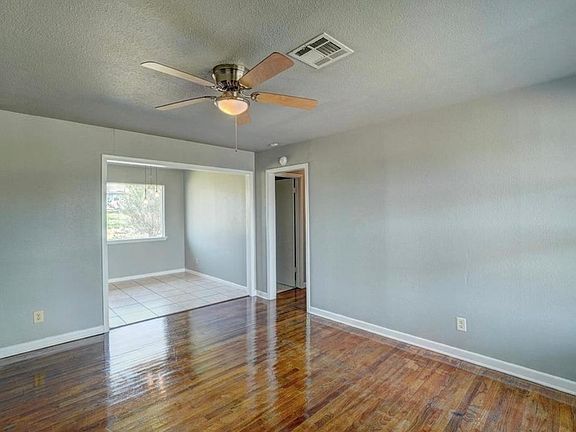 5th image of 5325 NW Euclid Ave
