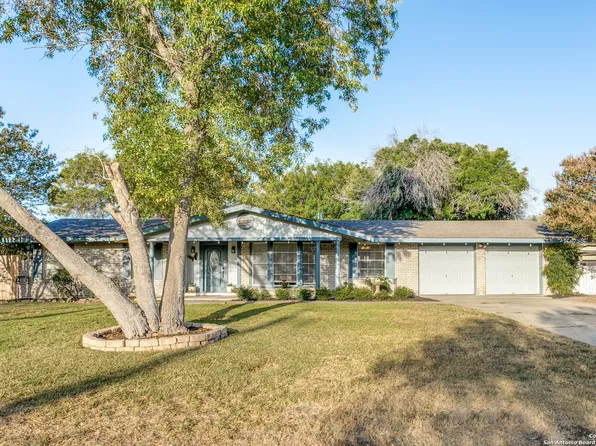 5617 GALEWIND DR, Windcrest, TX 78239