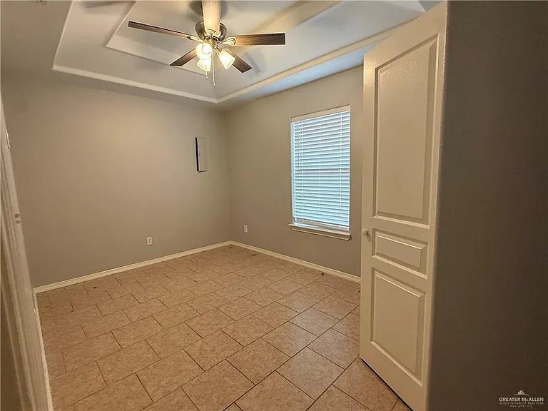 714 Jade St #B — Photo 9