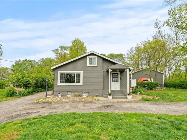 3903 NE Antioch Rd, Kansas City, MO 64117