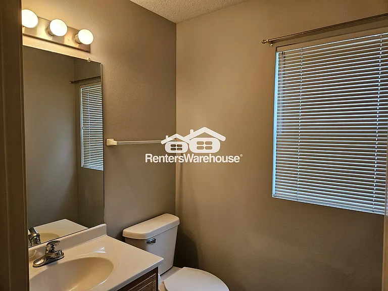 1400 S 52nd St #60 — Photo 14