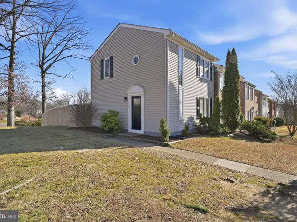 12301 Woodlawn Ct, Woodbridge, VA 22192