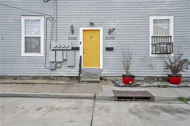 3 bed, 1.0 bath, 1250 sqft, $1,700 — Photo 2
