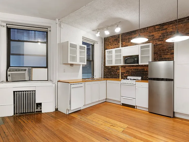 149 Sullivan St #1A — Photo 1