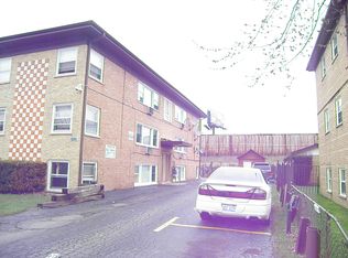 10935 S Lloyd Dr APT 2A, Worth, IL 60482