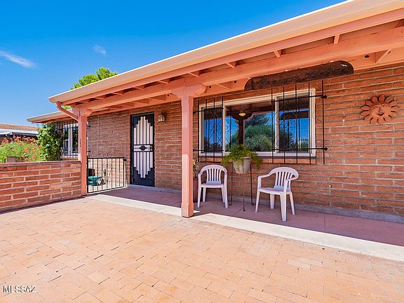 3rd image of 710 S La Bellota