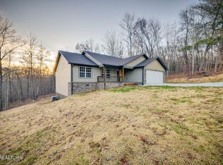 328 Countrywood Pl, Harriman, TN 37748