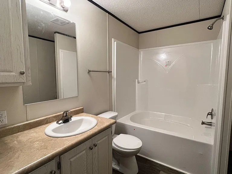 25214 Gratiot Ave #141 — Photo 15