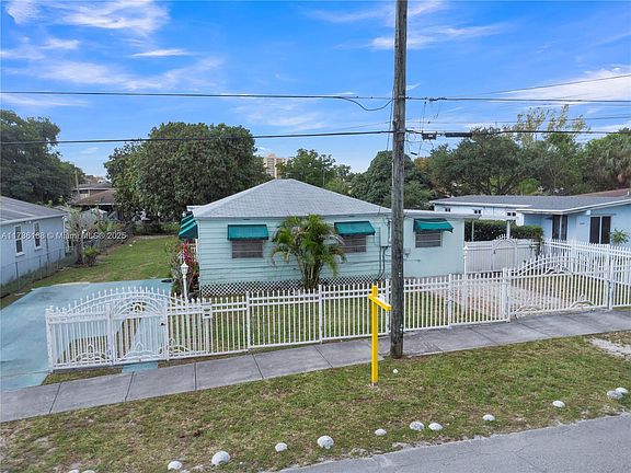 3rd image of 2230 NW 58th St