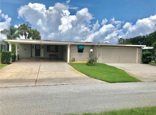 1013 Hilltop Rd, Tavares, FL 32778