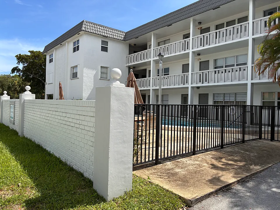 6200 NE 22nd Way #107