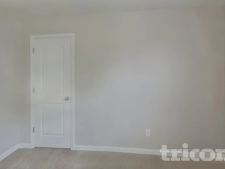 206 Churchill Dr — Photo 12