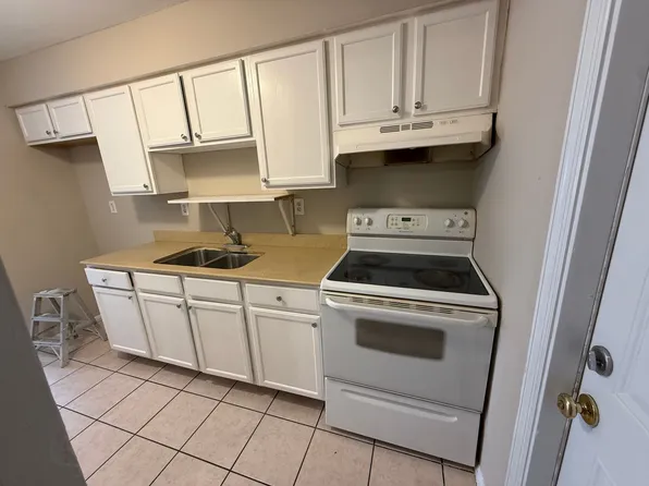 5645 6th Ave, 5645 6th Ave #B, Fort Myers, FL 33907