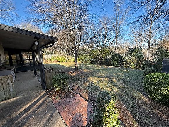 3rd image of 4413 Donovan Dr
