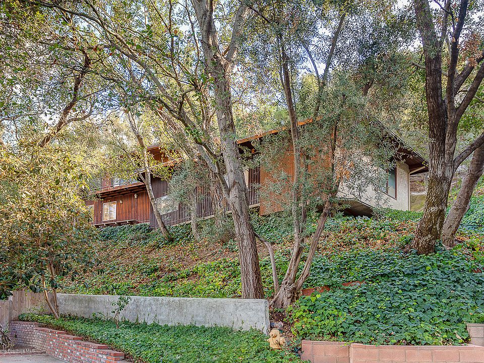 1st image of 4270 Mesa Vista Dr