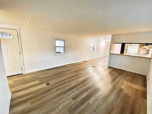 2nd image of 812 N 8th St Lot 41