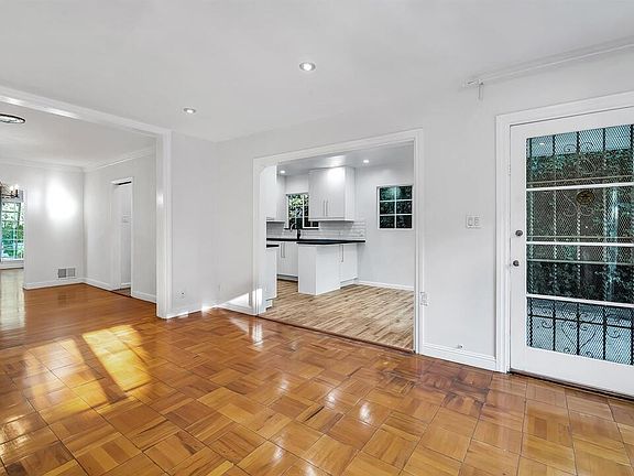 3rd image of 2223 Benecia Ave