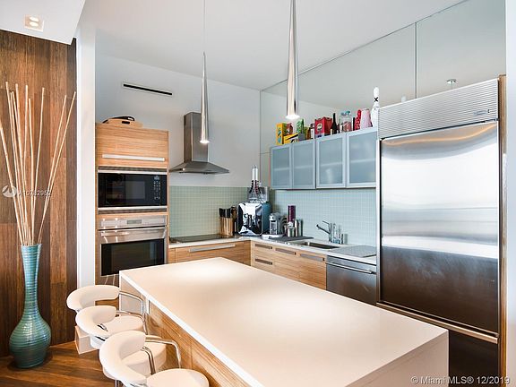 5th image of 2020 N Bayshore Dr APT 2506