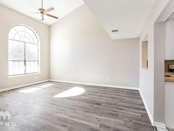 4th image of 7513 Cinnamon Lakes Dr