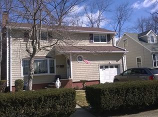 87 Moore Ave, Waldwick, NJ 07463