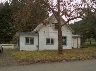 149 Peckerwood Ln, Grants Pass, OR