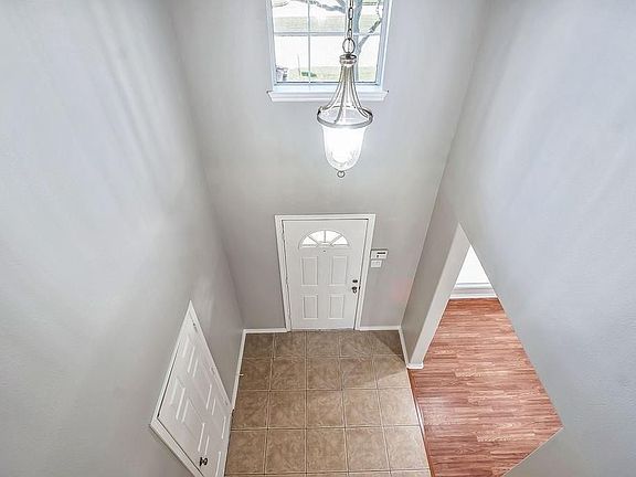 5th image of 3414 Aldridge Dr