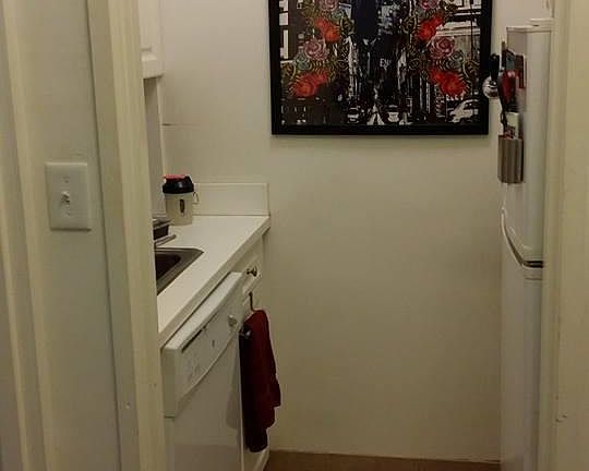 2nd image of 40 Park Ave APT 7K