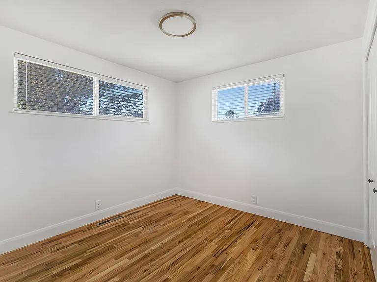 2895 E Cherry Blossom Ln — Photo 11