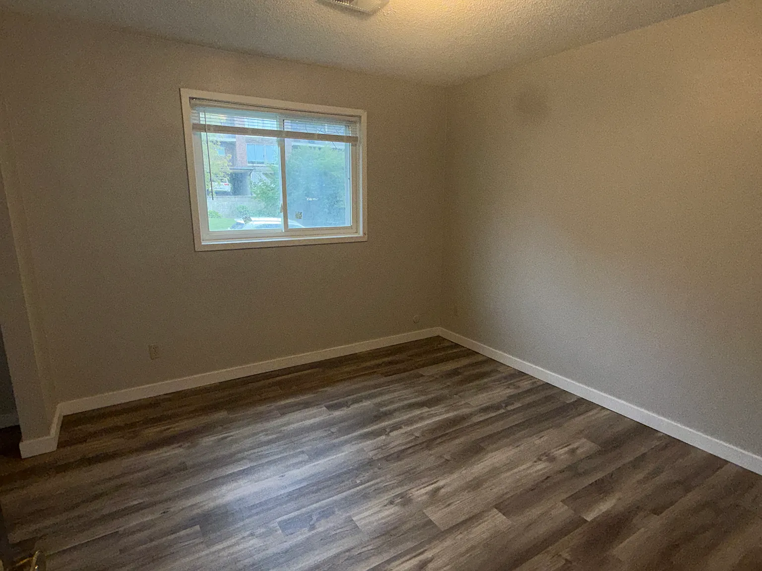 2 bed, 1000 sqft, $795 — Photo 4